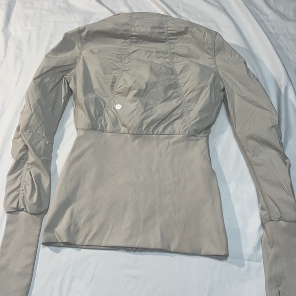 Lululemon Dance Studio Jacket in Dune, size 6 - Picture 14 of 14